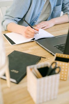 Studying Online While Working Full-Time: What to Expect